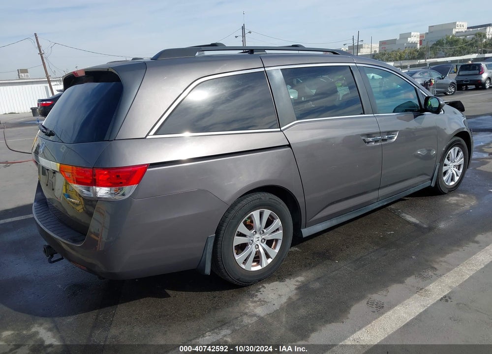 2016 HONDA ODYSSEY SE VIN: 5FNRL5H32GB163030