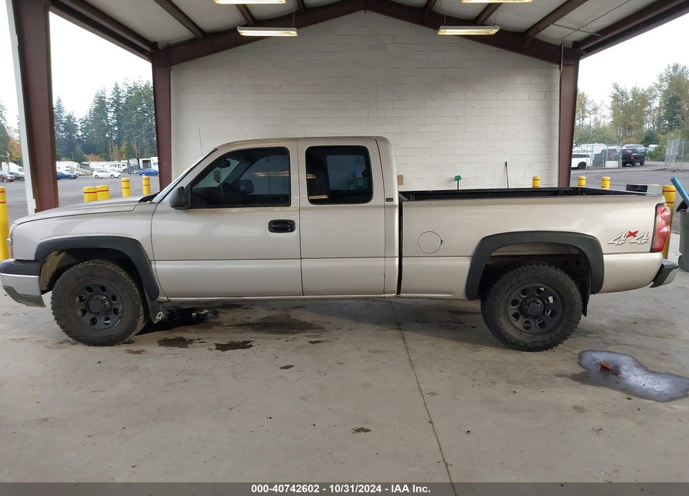 2005 CHEVROLET SILVERADO 1500 LS VIN: 1GCEK19T65E209157