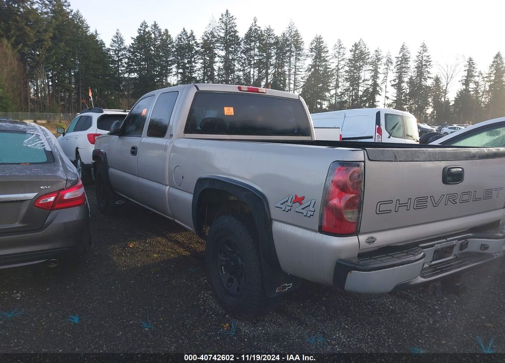 2005 CHEVROLET SILVERADO 1500 LS VIN: 1GCEK19T65E209157