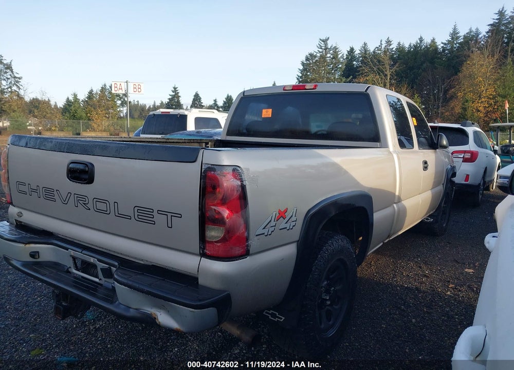 2005 CHEVROLET SILVERADO 1500 LS VIN: 1GCEK19T65E209157