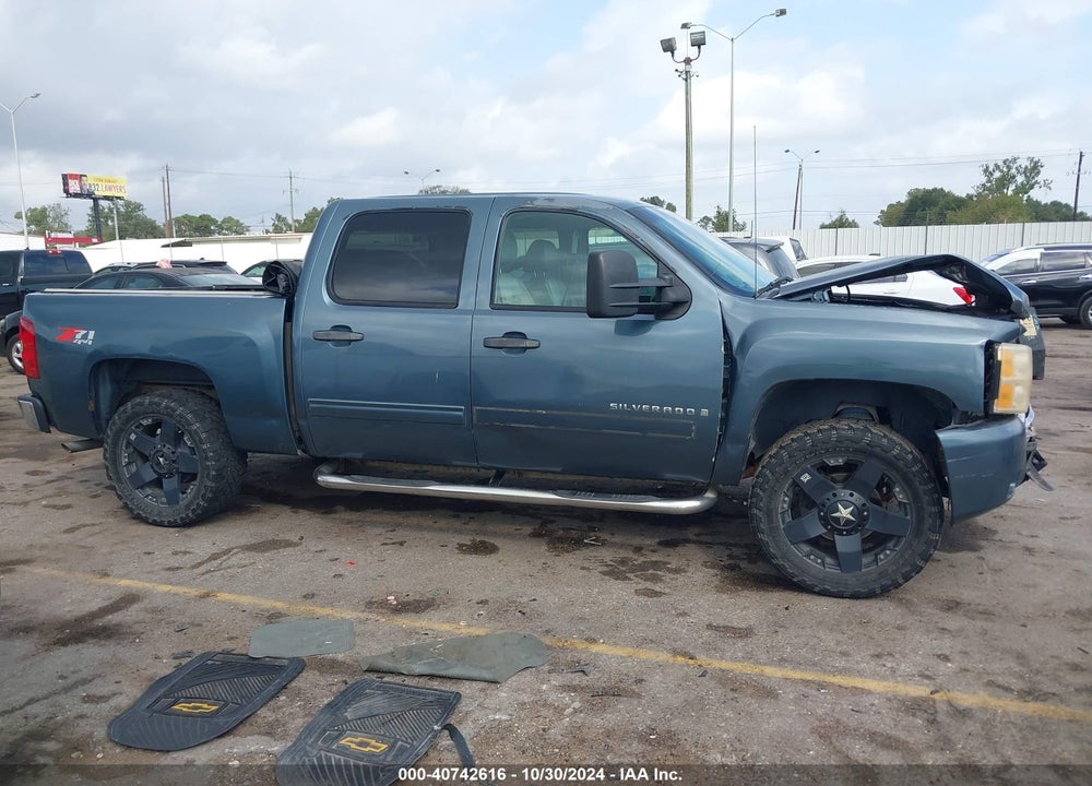 2009 CHEVROLET SILVERADO 1500 LT VIN: 3GCEK233X9G180095