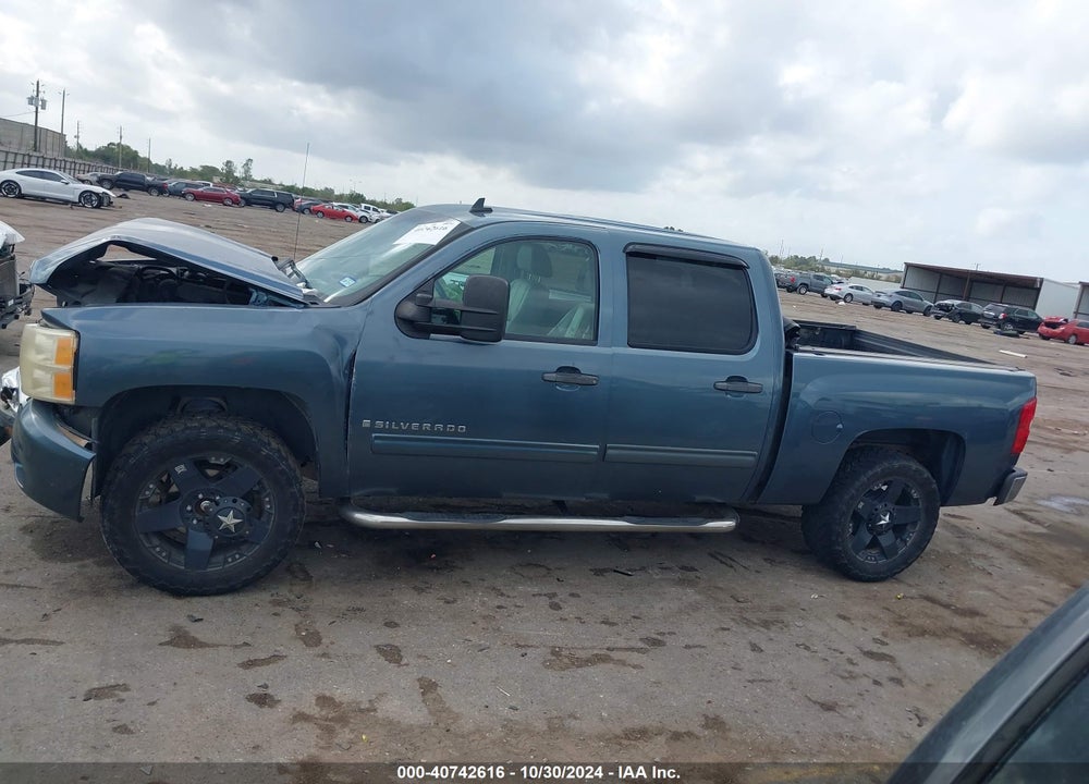2009 CHEVROLET SILVERADO 1500 LT VIN: 3GCEK233X9G180095