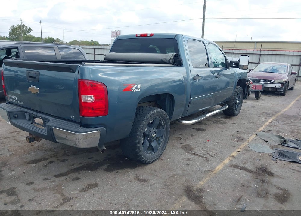 2009 CHEVROLET SILVERADO 1500 LT VIN: 3GCEK233X9G180095