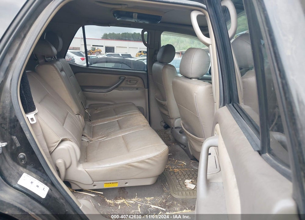 2005 TOYOTA SEQUOIA SR5 V8 VIN: 5TDZT34A25S255000
