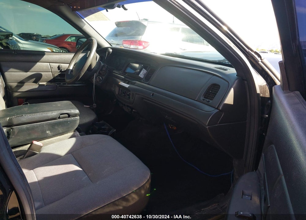 2011 FORD CROWN VICTORIA POLICE INTERCEPTOR VIN: 2FABP7BV5BX179667
