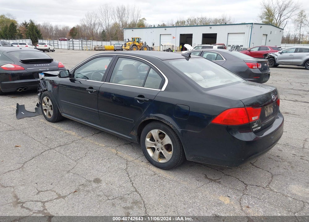 2009 KIA OPTIMA LX VIN: KNAGE228595323598