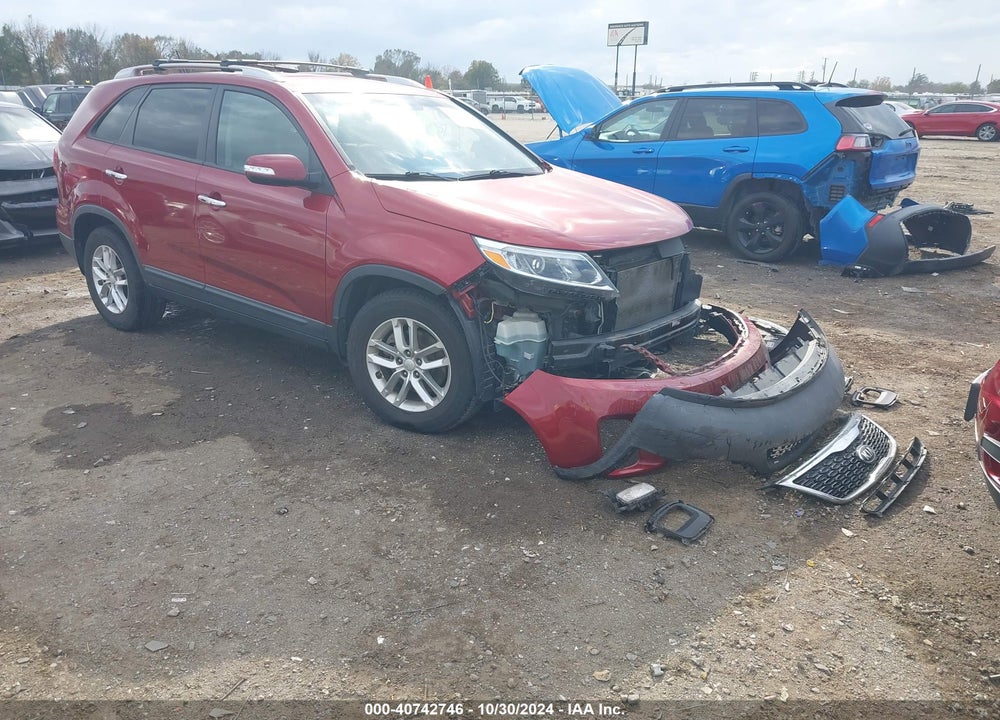 2015 KIA SORENTO LX V6 VIN: 5XYKT4A71FG560552