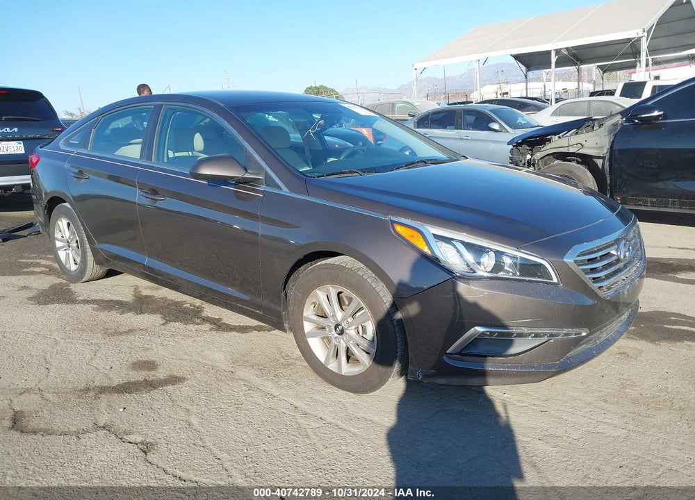 2015 HYUNDAI SONATA SE VIN: 5NPE24AF7FH199800