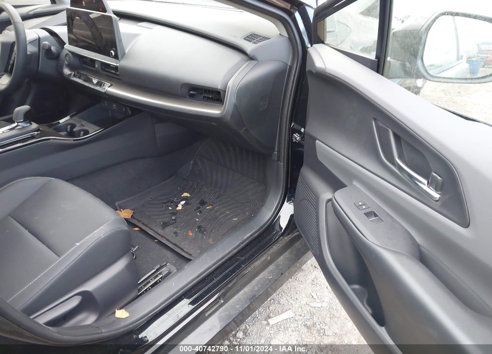 2024 TOYOTA PRIUS XLE AWD-E VIN: JTDADABU5R3015605