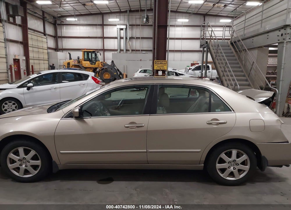 2005 HONDA ACCORD 3.0 EX VIN: 1HGCM66595A005031