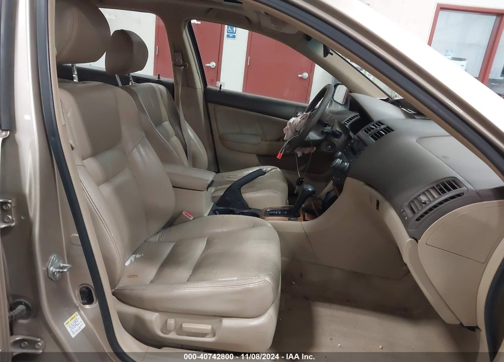 2005 HONDA ACCORD 3.0 EX VIN: 1HGCM66595A005031