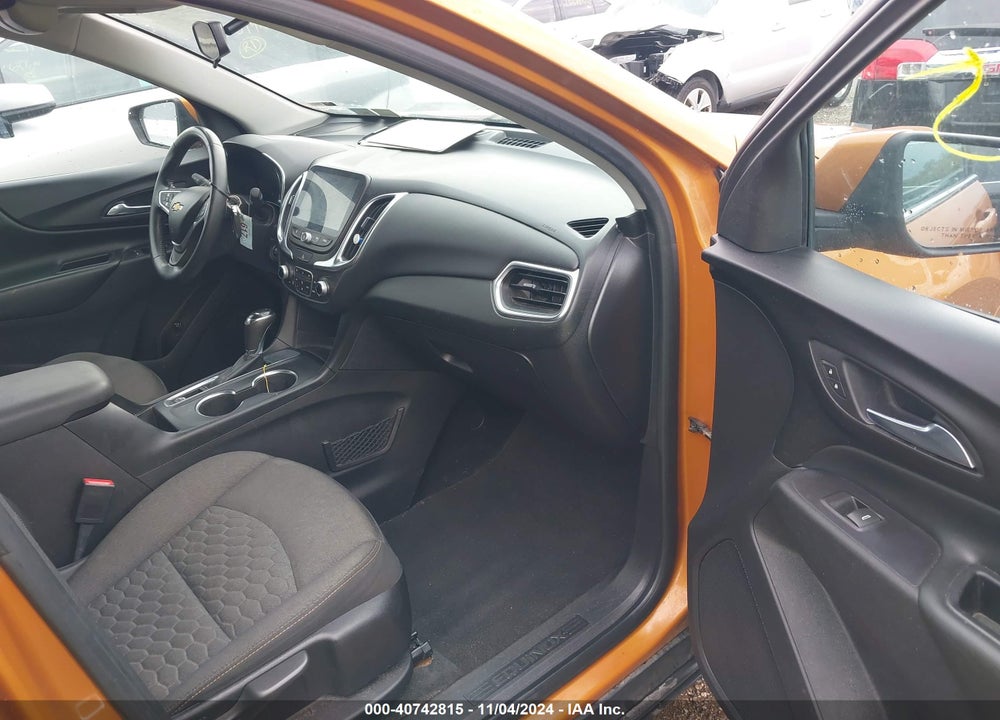 2018 CHEVROLET EQUINOX LT VIN: 2GNAXJEV3J6138920