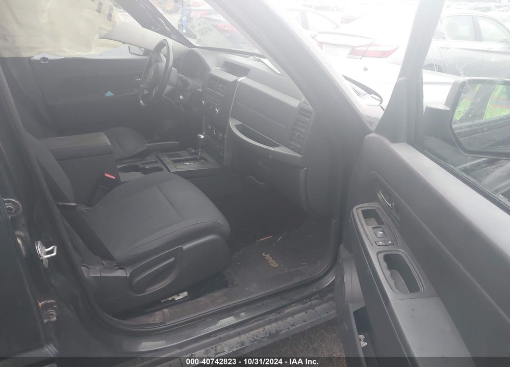 2011 JEEP LIBERTY SPORT VIN: 1J4PN2GK2BW516423