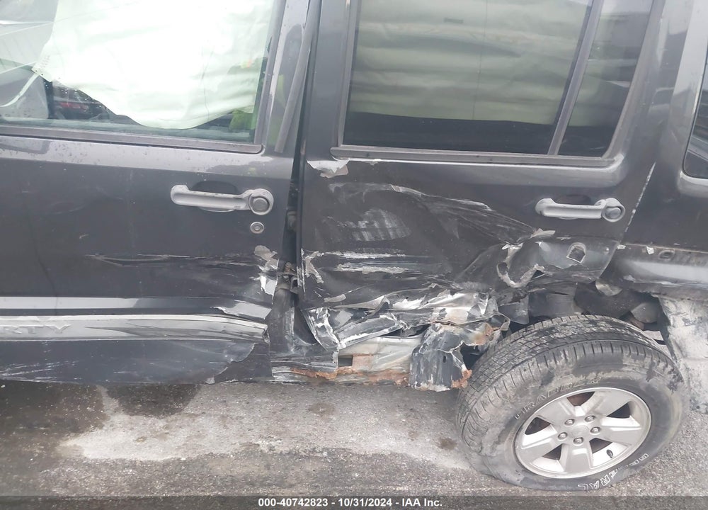 2011 JEEP LIBERTY SPORT VIN: 1J4PN2GK2BW516423