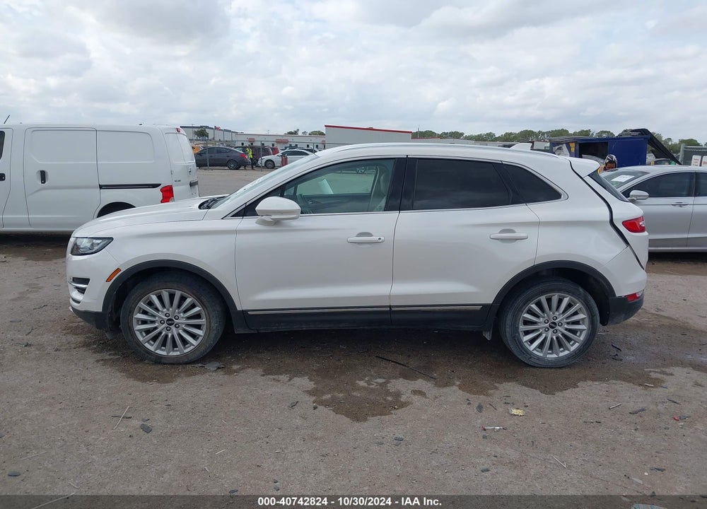 2019 LINCOLN MKC STANDARD VIN: 5LMCJ1C99KUL44439