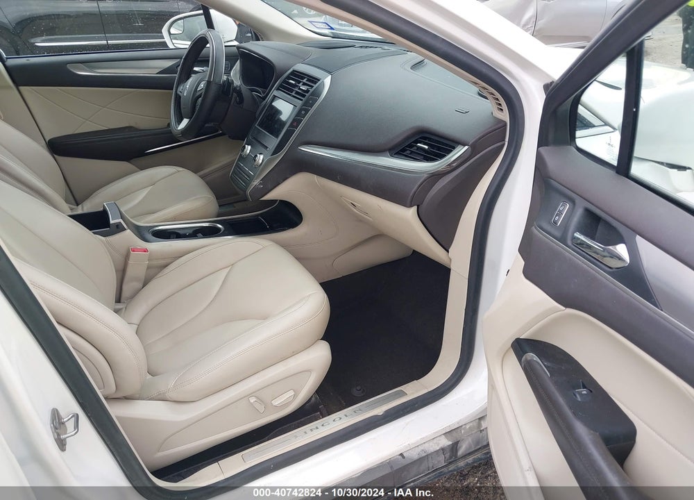 2019 LINCOLN MKC STANDARD VIN: 5LMCJ1C99KUL44439