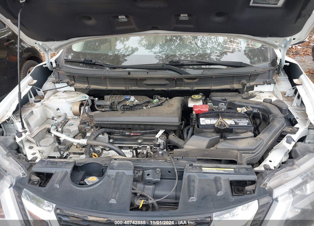 2018 NISSAN ROGUE SV VIN: KNMAT2MT8JP613925