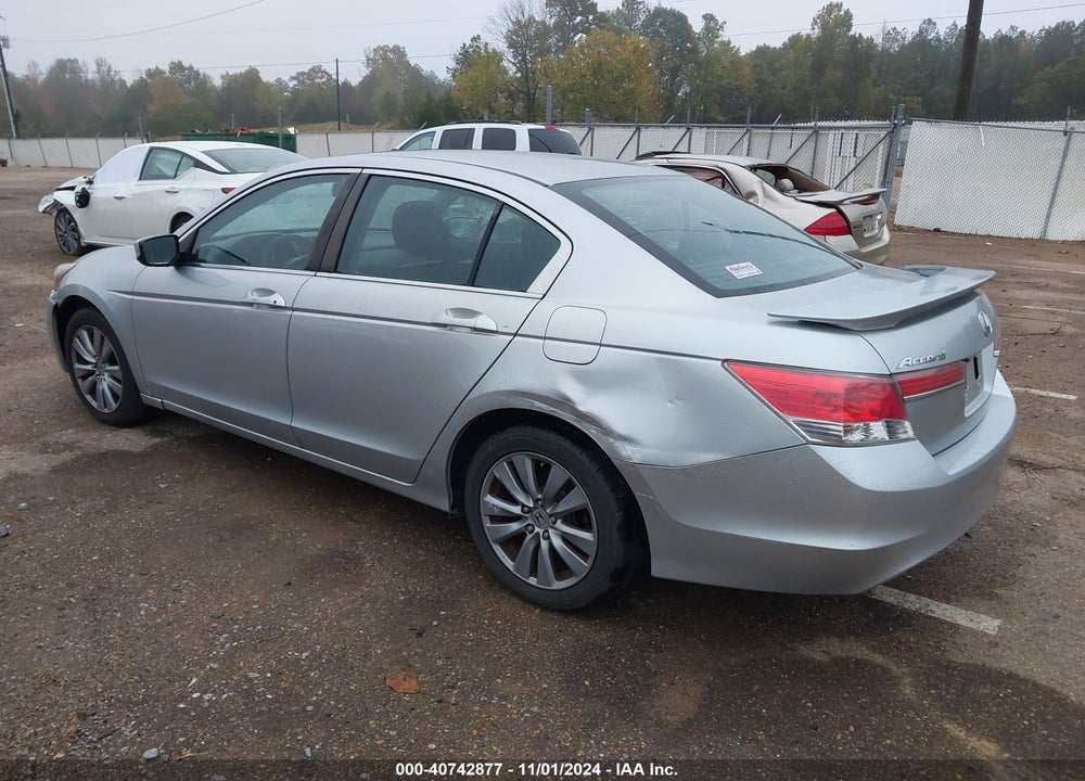 2011 HONDA ACCORD 2.4 EX VIN: 1HGCP2F77BA124094