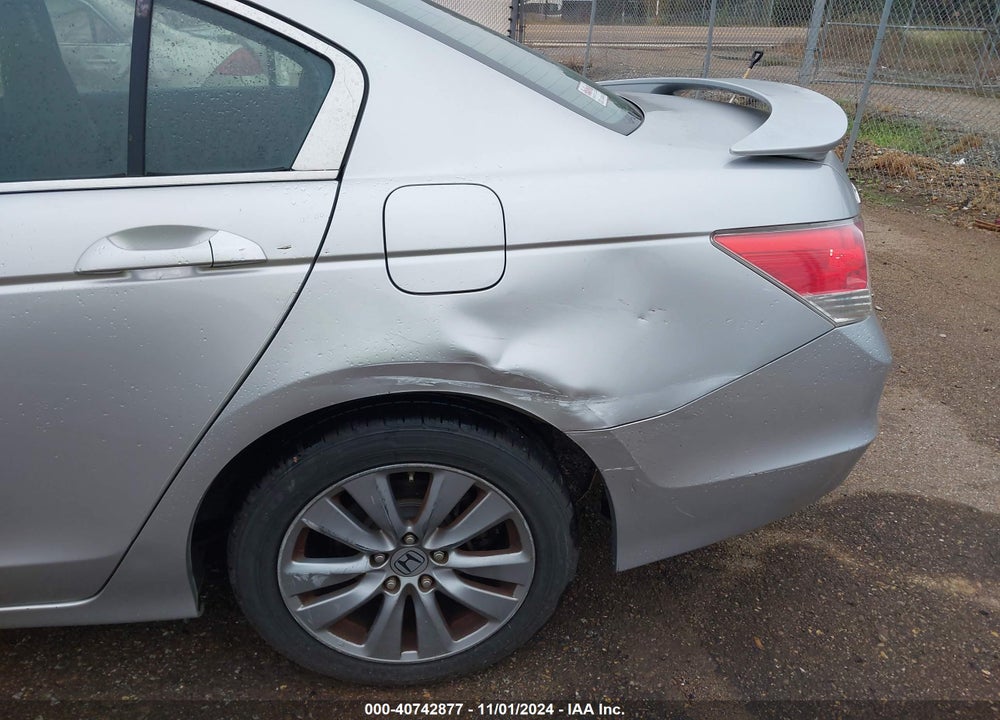 2011 HONDA ACCORD 2.4 EX VIN: 1HGCP2F77BA124094
