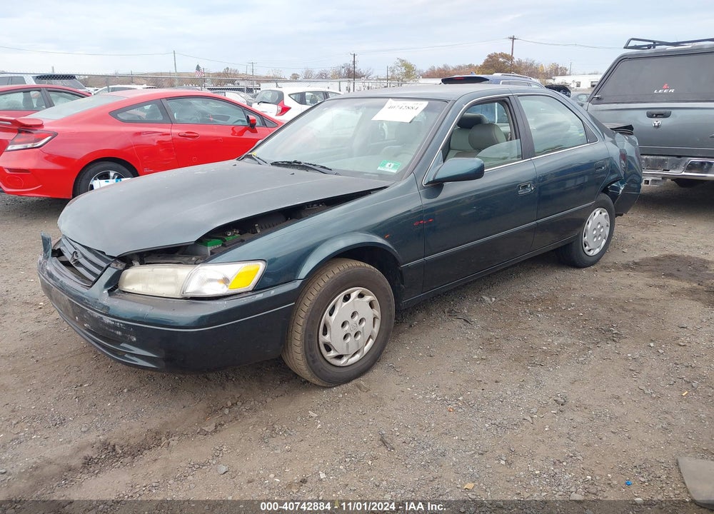 1998 TOYOTA CAMRY LE VIN: 4T1BG22K2WU342285
