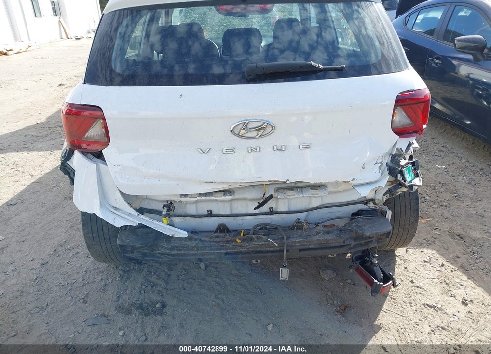 2021 HYUNDAI VENUE SEL VIN: KMHRC8A32MU099307