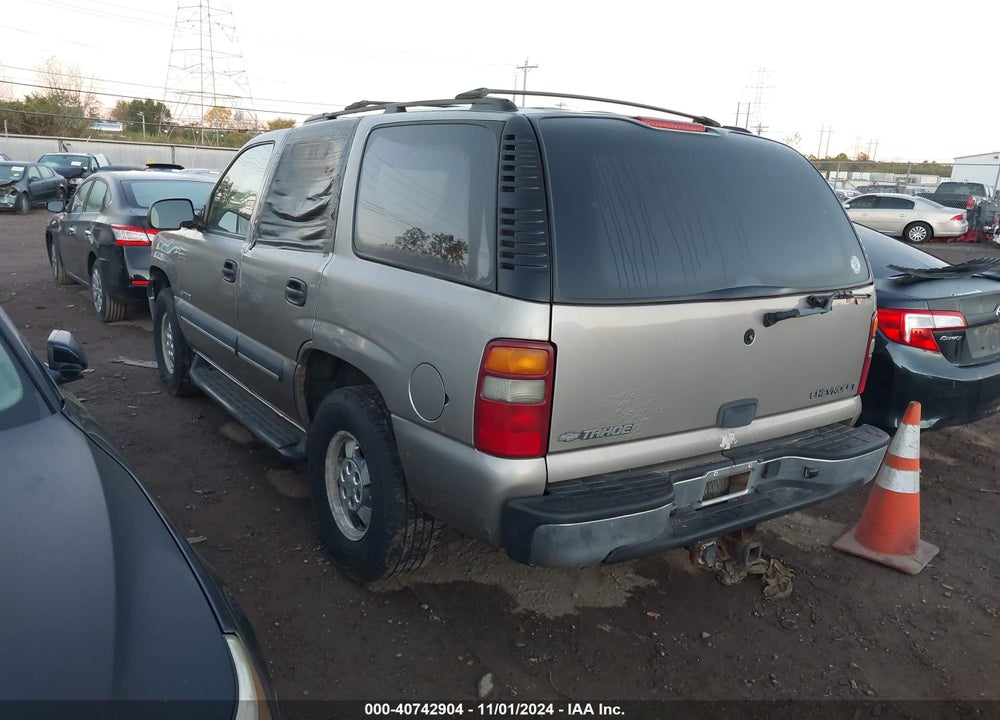 2003 CHEVROLET TAHOE LS VIN: 1GNEK13Z83J102183