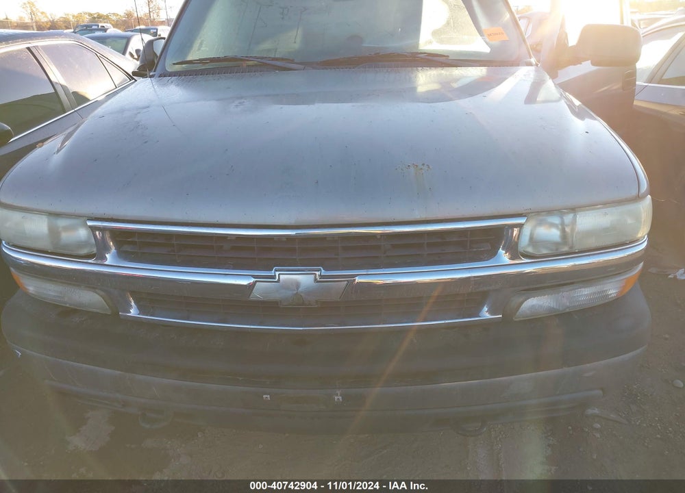 2003 CHEVROLET TAHOE LS VIN: 1GNEK13Z83J102183