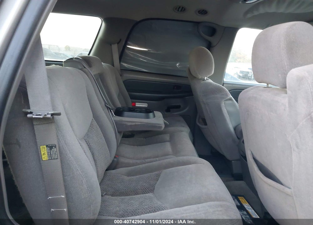 2003 CHEVROLET TAHOE LS VIN: 1GNEK13Z83J102183