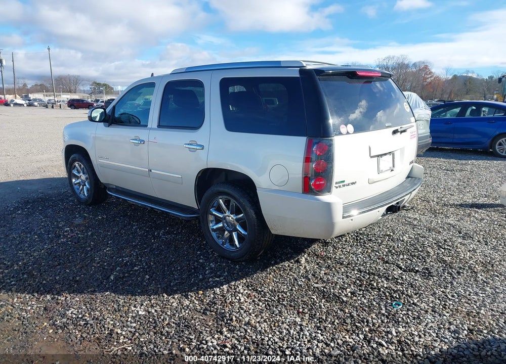2012 GMC YUKON DENALI VIN: 1GKS2EEFXCR107378