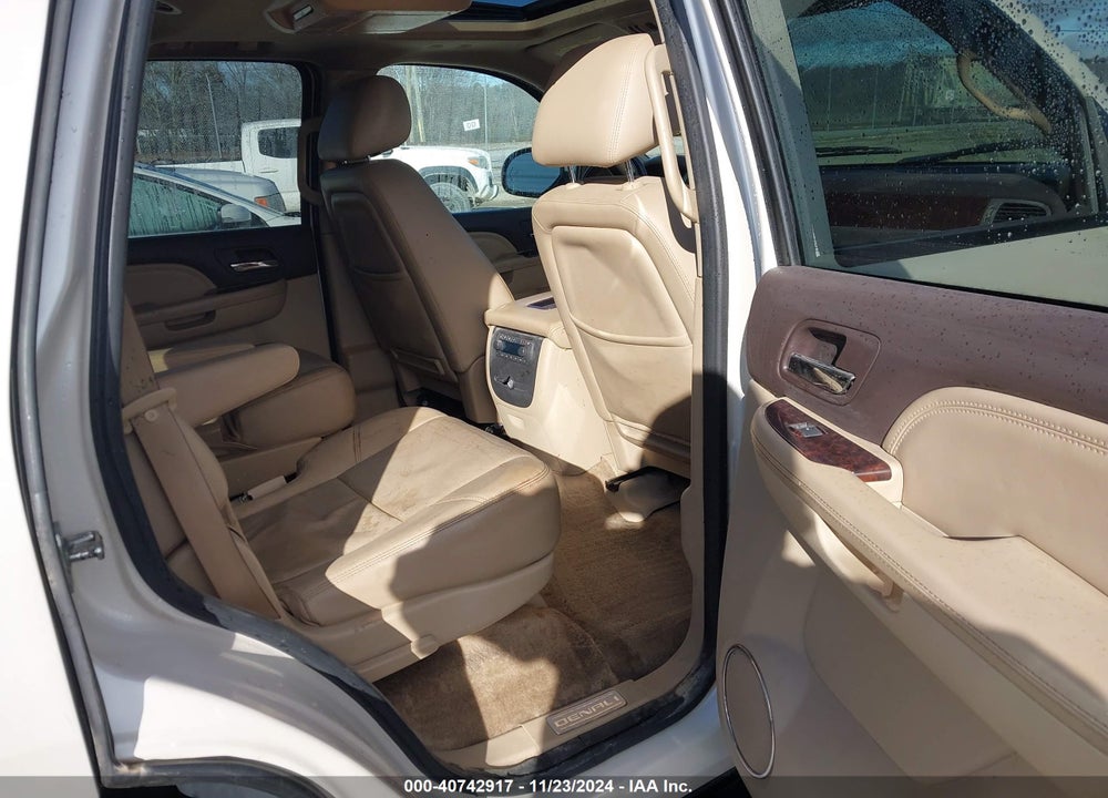 2012 GMC YUKON DENALI VIN: 1GKS2EEFXCR107378