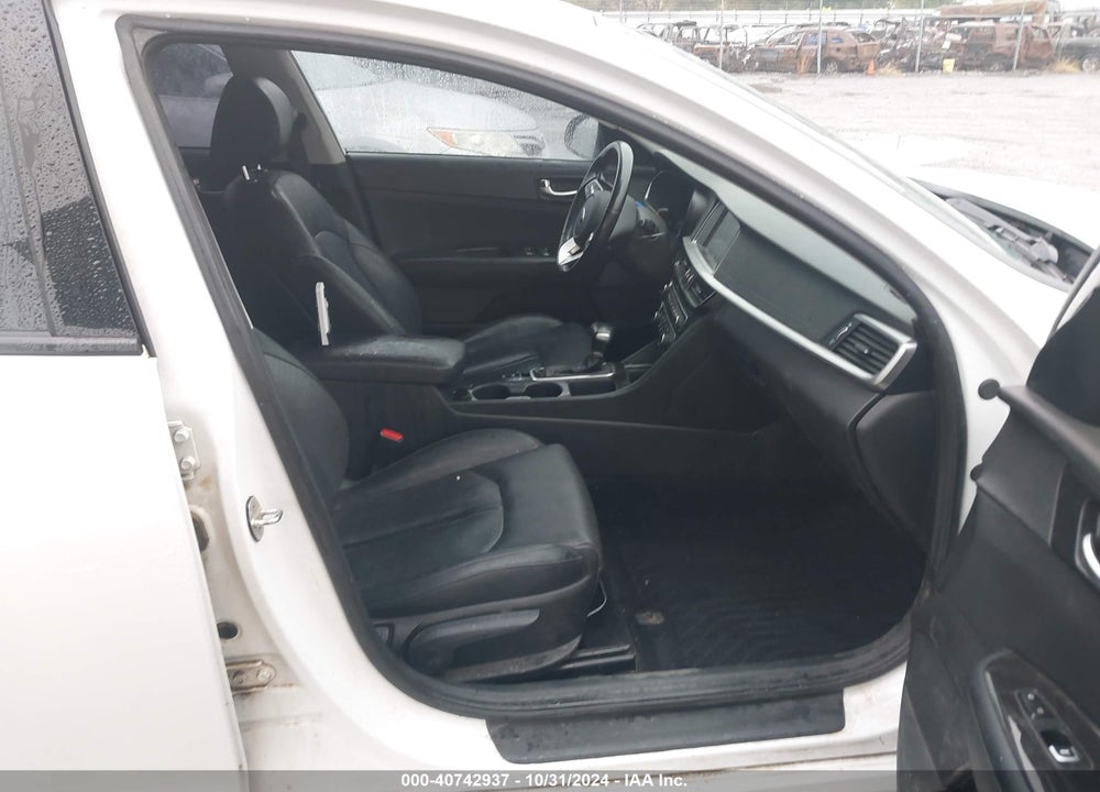 2019 KIA OPTIMA EX VIN: 5XXGU4L18KG297468