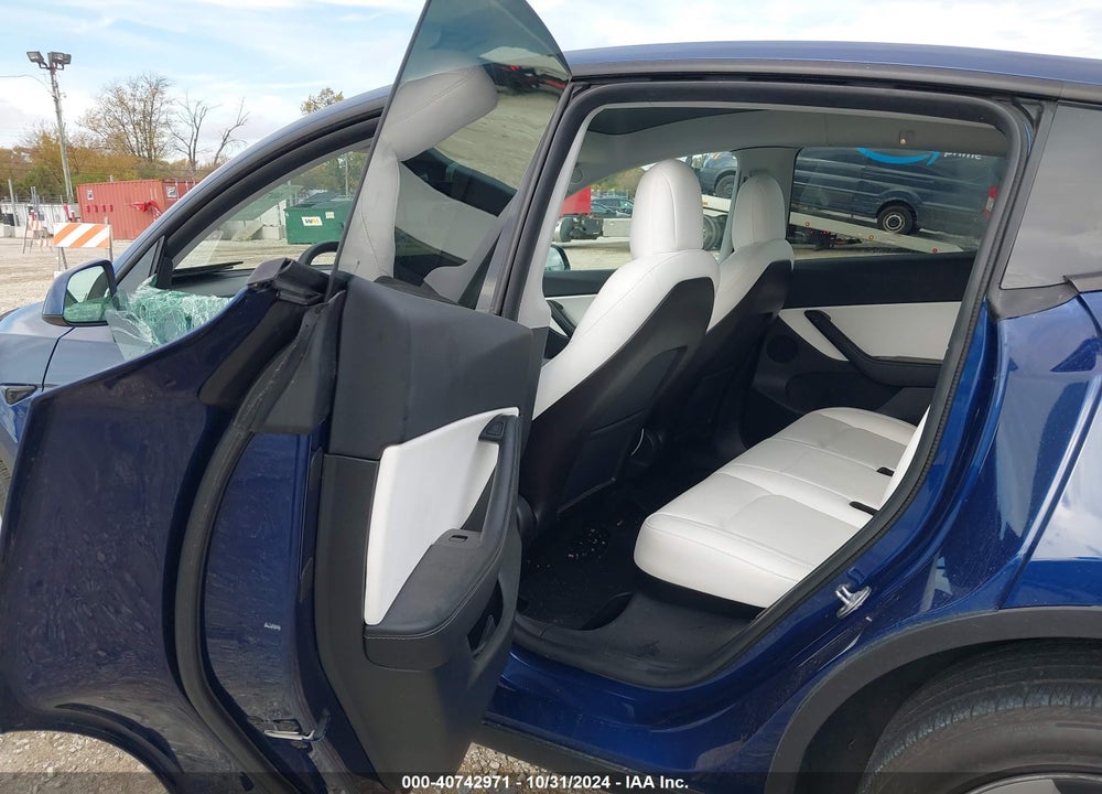 2021 TESLA MODEL Y LONG RANGE DUAL MOTOR ALL-WHEEL DRIVE VIN: 5YJYGDEE3MF210478