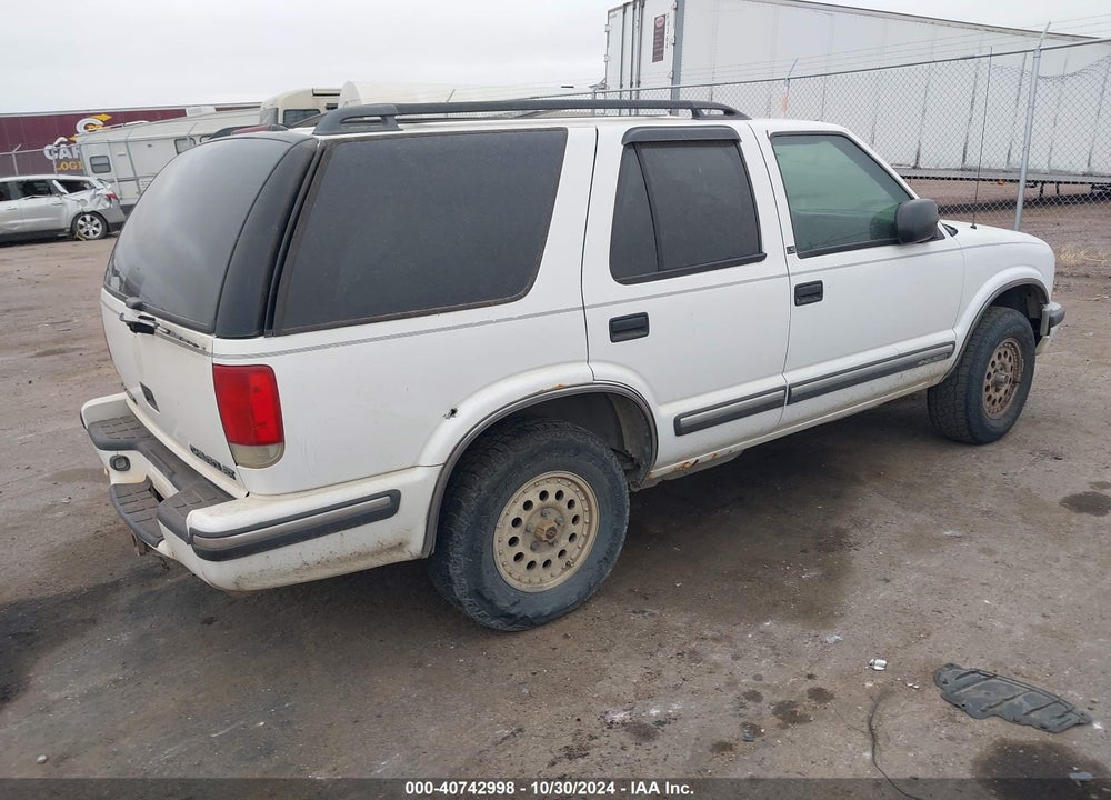 1999 CHEVROLET BLAZER LS VIN: 1GNDT13W7X2171817