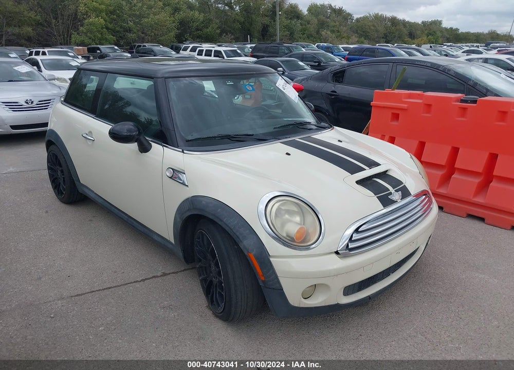 2008 MINI COOPER S VIN: WMWMF73578TV35916