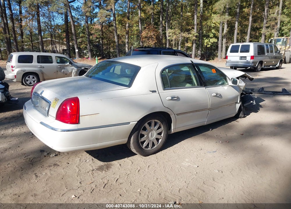 2007 LINCOLN TOWN CAR SIGNATURE LIMITED VIN: 1LNHM82V67Y603024