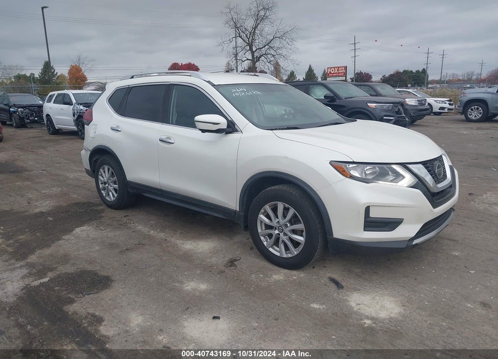 2018 NISSAN ROGUE SV VIN: KNMAT2MV3JP548614