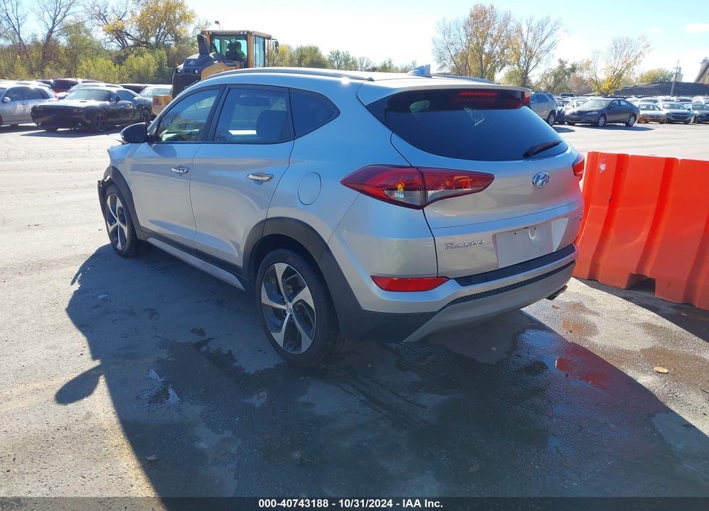 2017 HYUNDAI TUCSON LIMITED VIN: KM8J3CA24HU582827