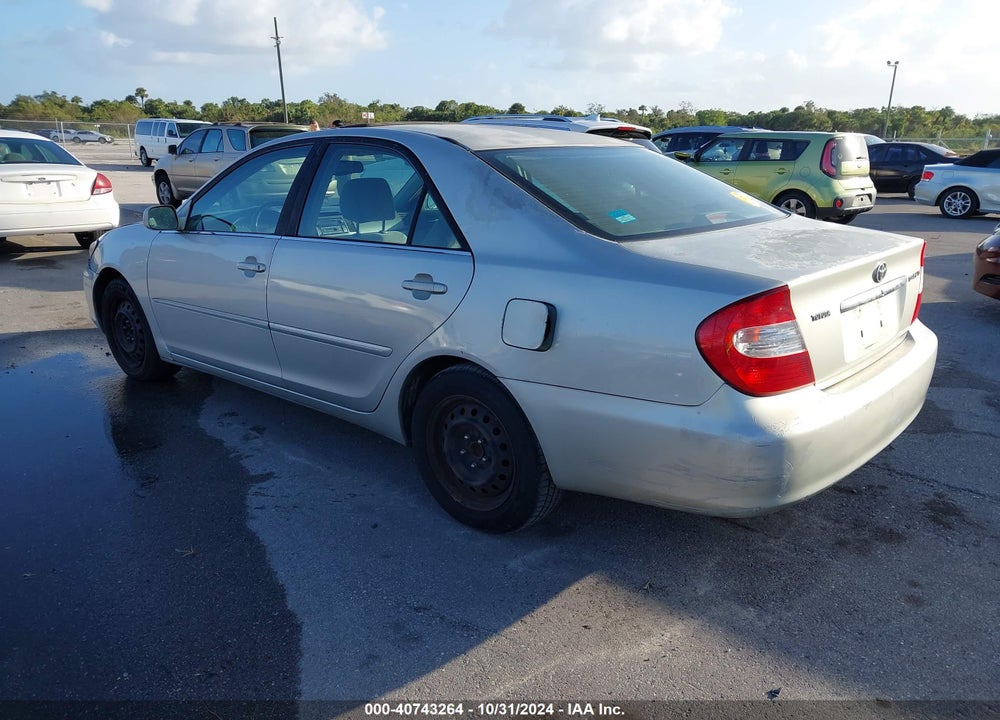 2002 TOYOTA CAMRY XLE VIN: 4T1BE32K82U032745