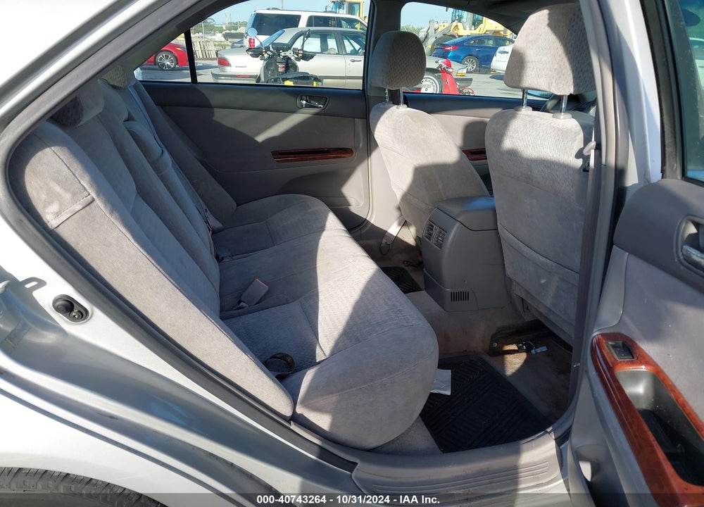 2002 TOYOTA CAMRY XLE VIN: 4T1BE32K82U032745