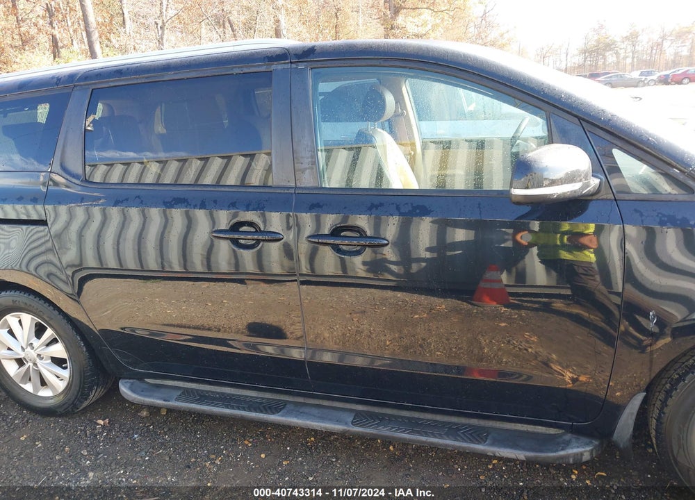 2018 KIA SEDONA LX VIN: KNDMB5C1XJ6351008