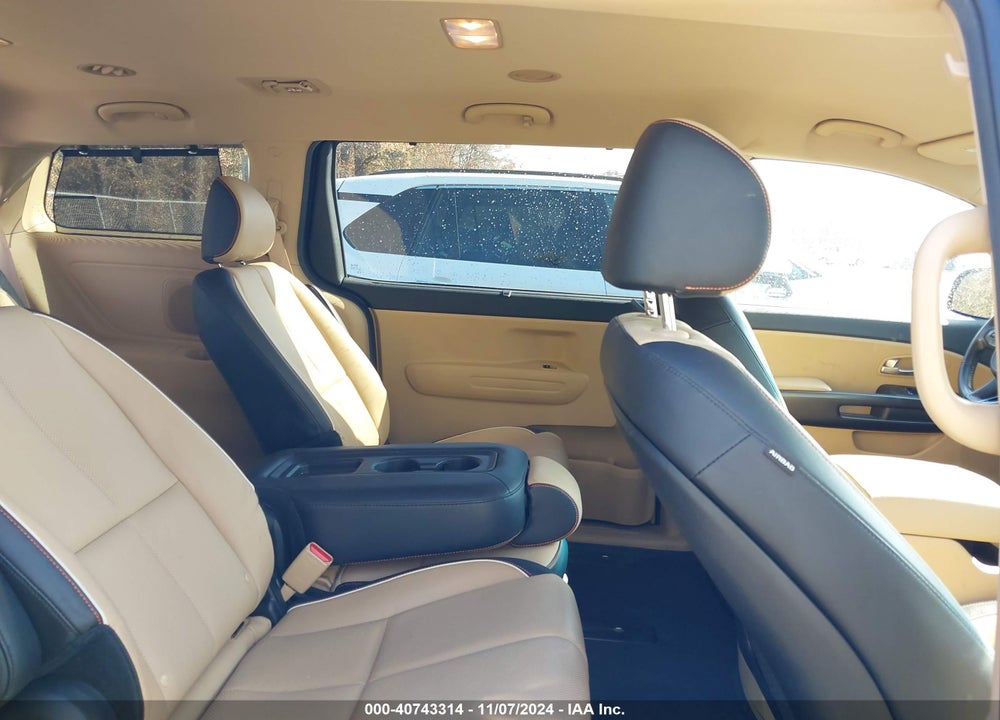 2018 KIA SEDONA LX VIN: KNDMB5C1XJ6351008