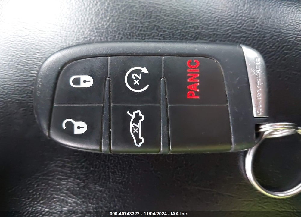 2012 CHRYSLER 300 VIN: 2C3CCAHG0CH130022