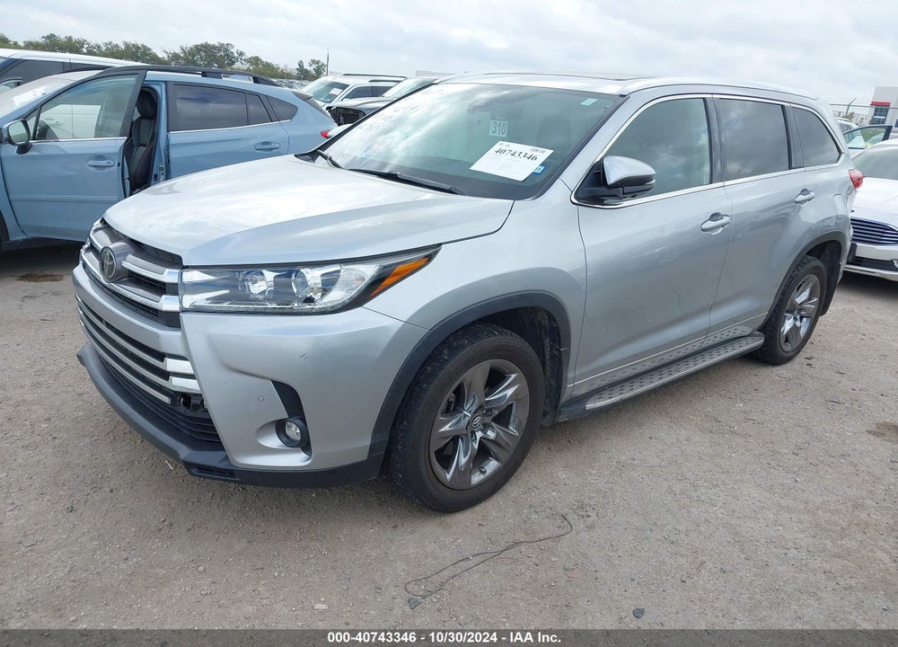 2019 TOYOTA HIGHLANDER LIMITED/PLATINUM VIN: 5TDYZRFH6KS323530
