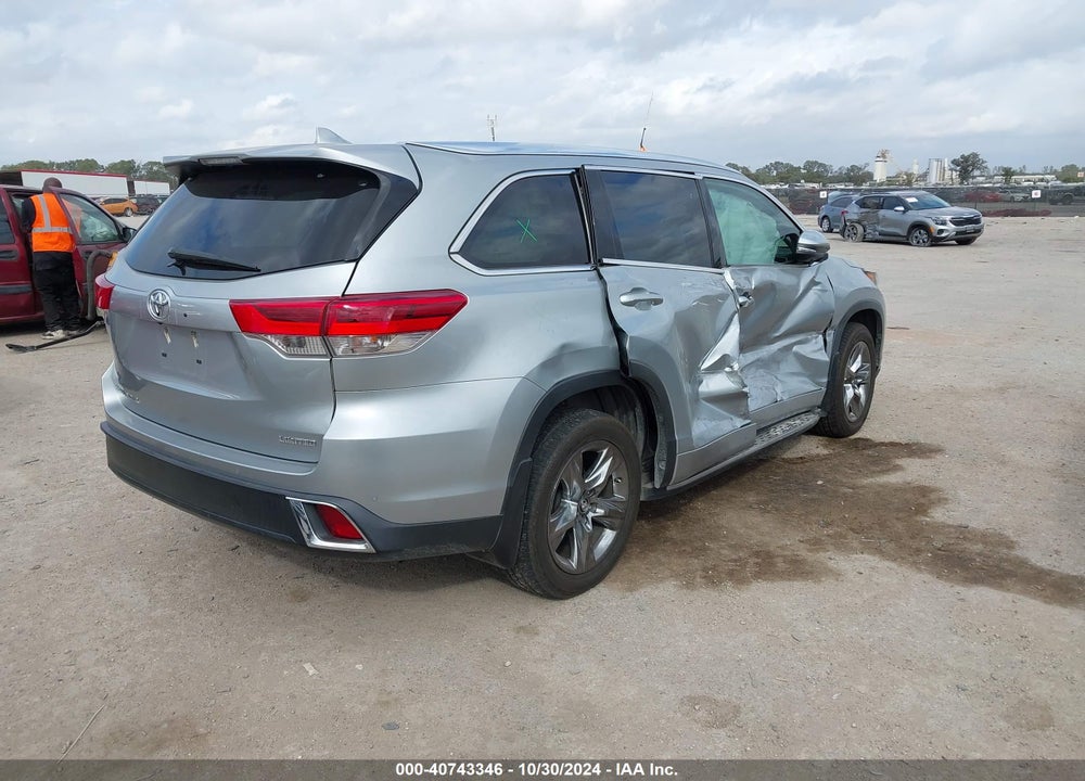 2019 TOYOTA HIGHLANDER LIMITED/PLATINUM VIN: 5TDYZRFH6KS323530
