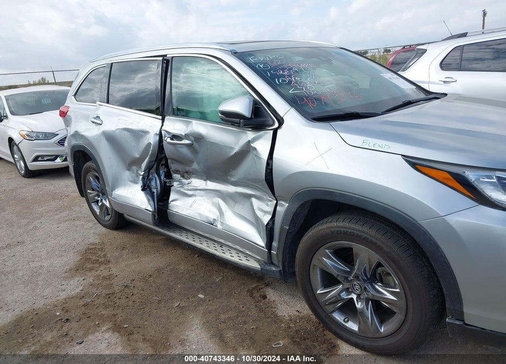 2019 TOYOTA HIGHLANDER LIMITED/PLATINUM VIN: 5TDYZRFH6KS323530