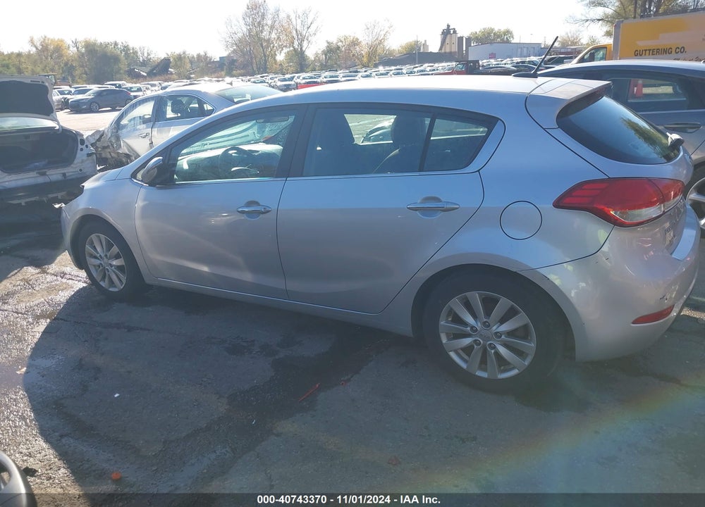 2015 KIA FORTE EX VIN: KNAFX5A82F5418589