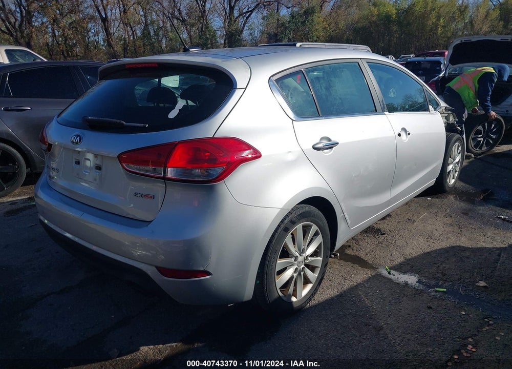 2015 KIA FORTE EX VIN: KNAFX5A82F5418589