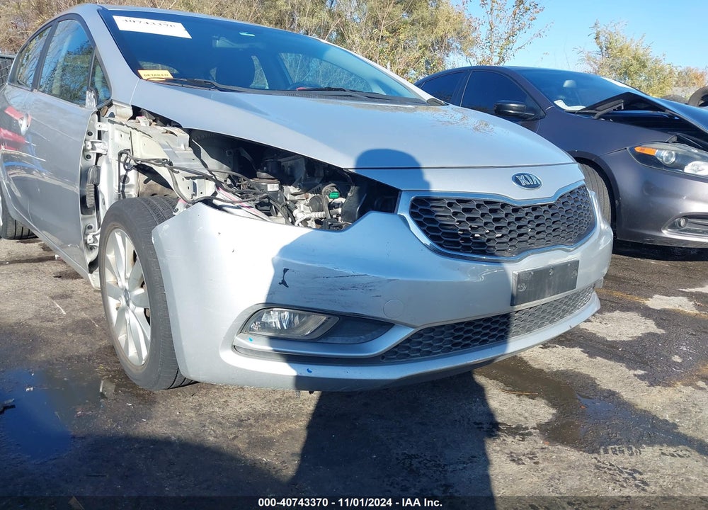 2015 KIA FORTE EX VIN: KNAFX5A82F5418589