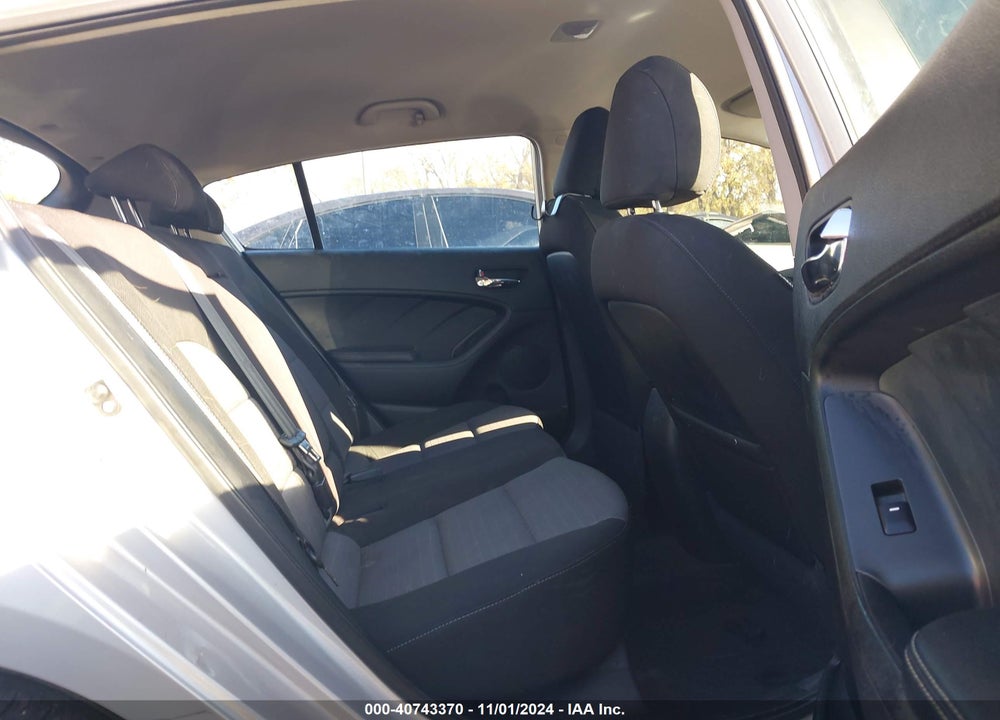 2015 KIA FORTE EX VIN: KNAFX5A82F5418589