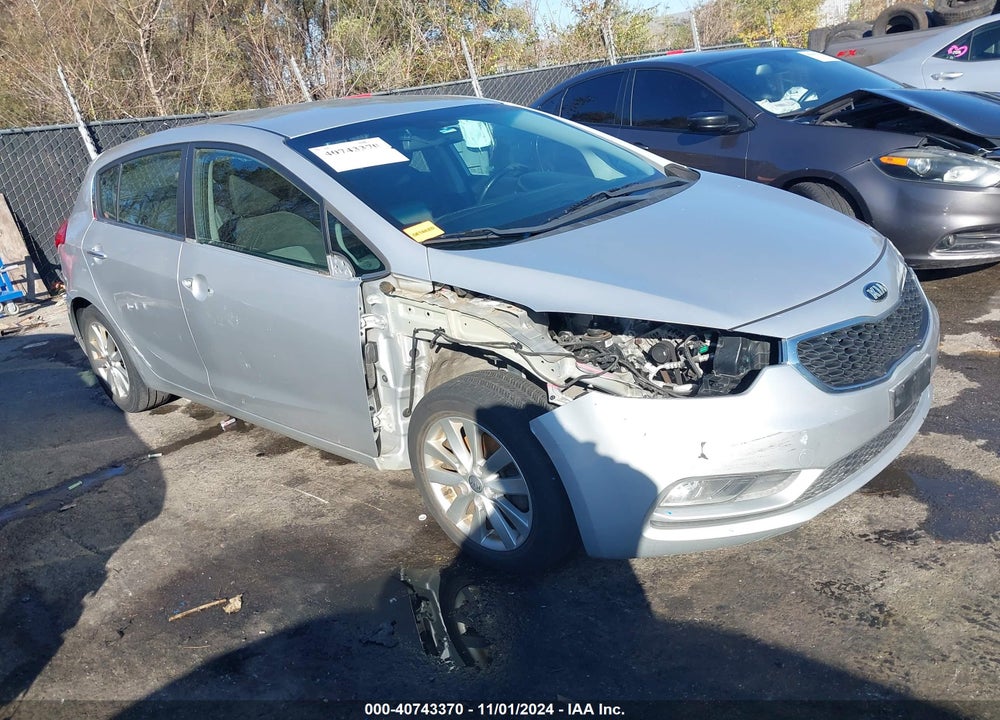 2015 KIA FORTE EX VIN: KNAFX5A82F5418589